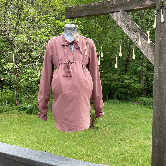 Cute Loose Polyester Top by GapMaternity - Picture 2 of 11